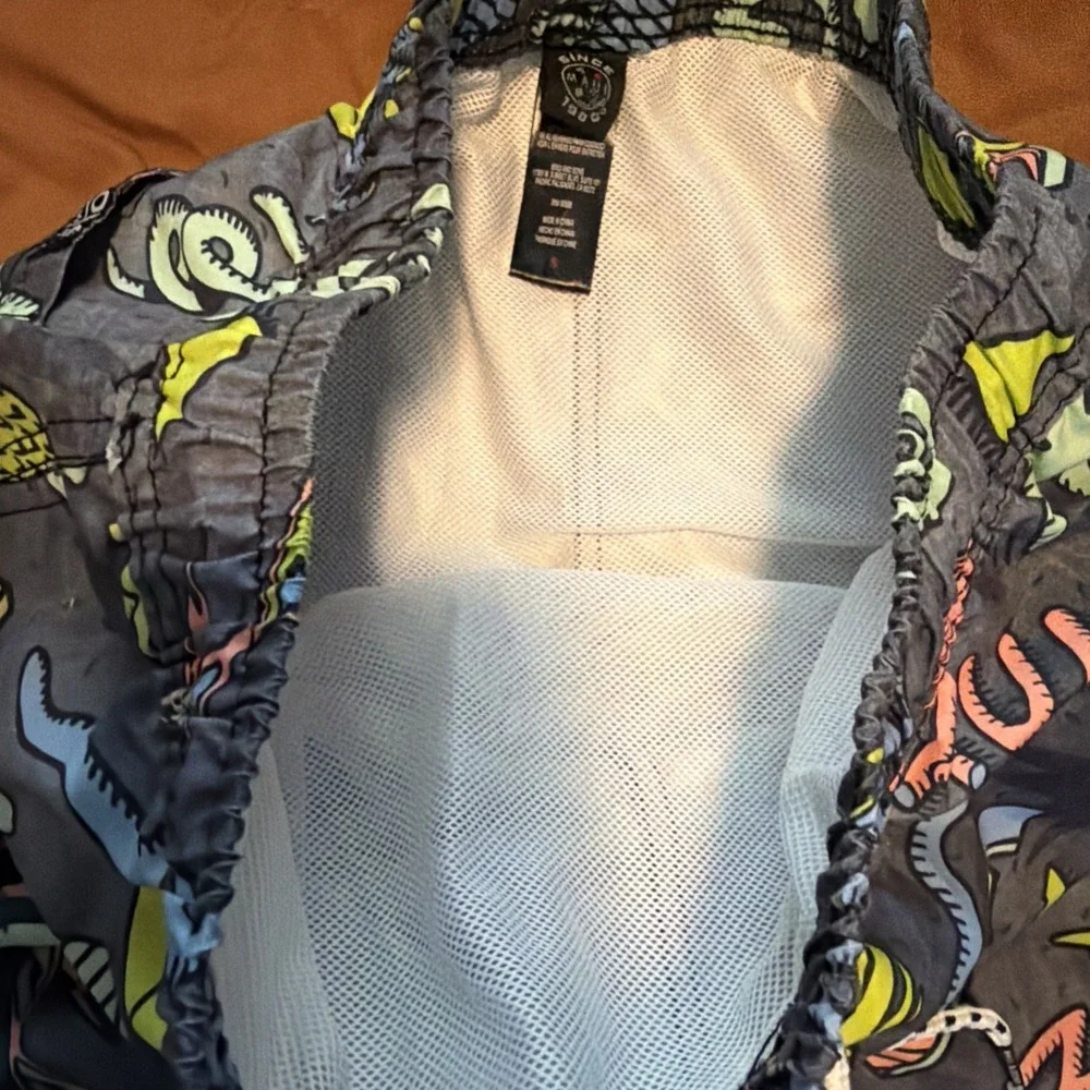 Maui And Sons Island Slice All Over Print Mesh Lined Swim Trunk Size Small!